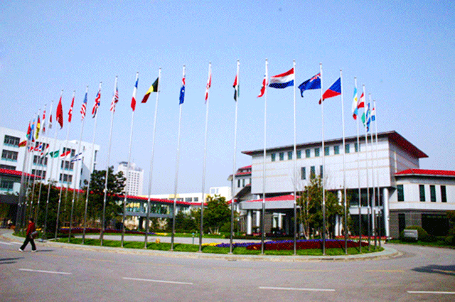 B . 江蘇無錫新區(qū)管委會 B . 江蘇無錫新區(qū)管委會