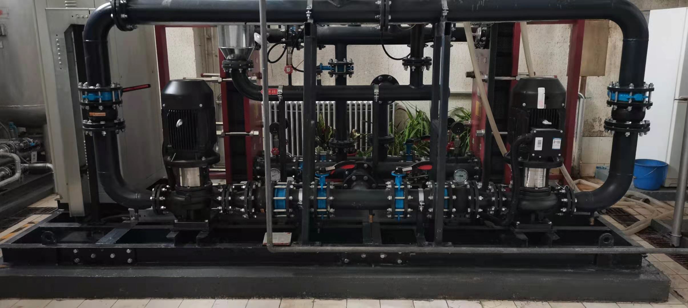 B . 國家機關事務管理局 B . 國家機關事務管理局