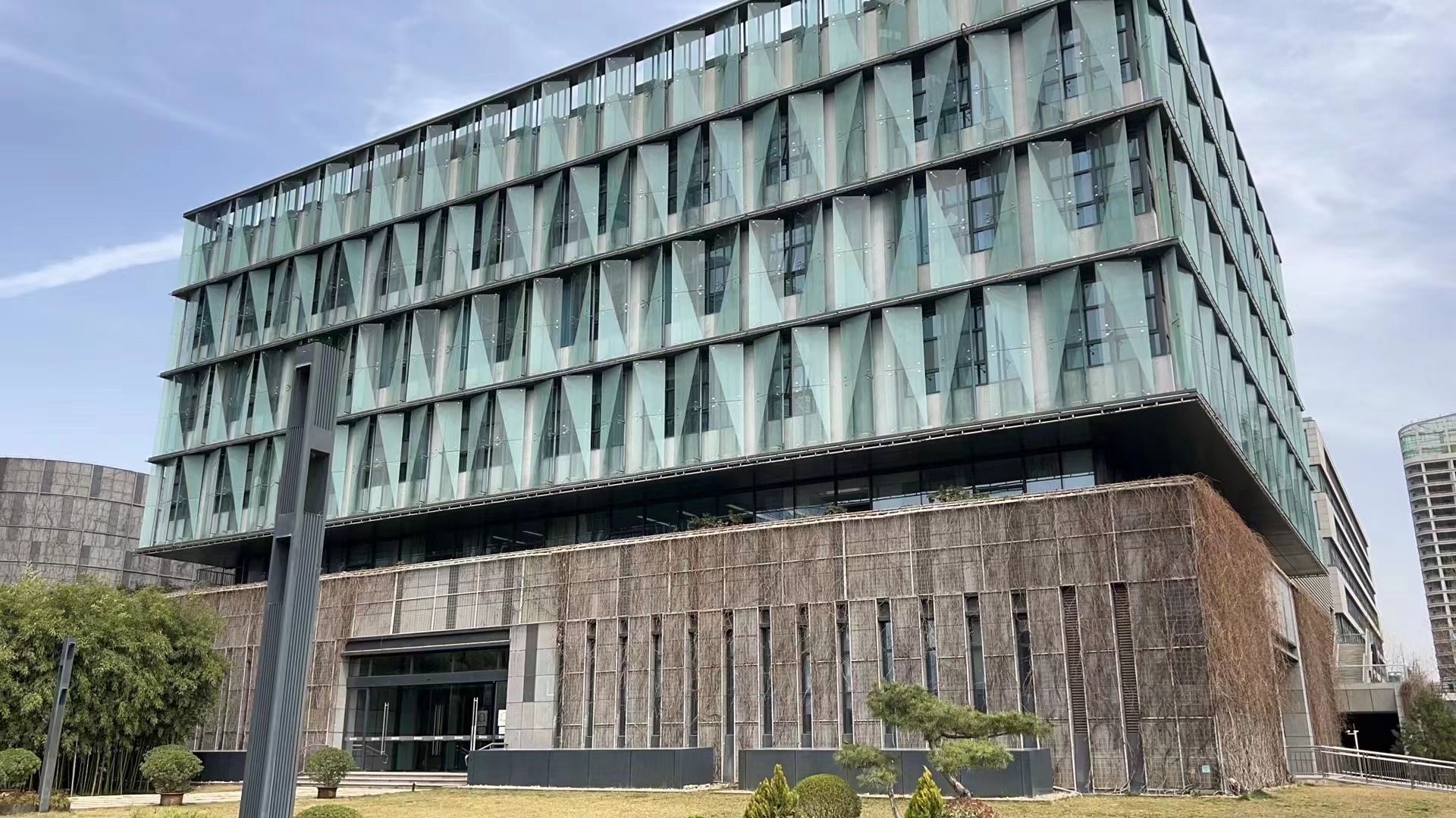 D . 陜西咸陽灃西新城總部經(jīng)濟園