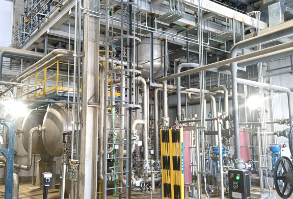 共同見證“綠色石油”快速發(fā)展——赤峰遠(yuǎn)景全球最大綠色氫氨 共同見證“綠色石油”快速發(fā)展——赤峰遠(yuǎn)景全球最大綠色氫氨